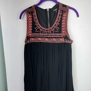Itro embroidered sleeveless cutout dress sz large